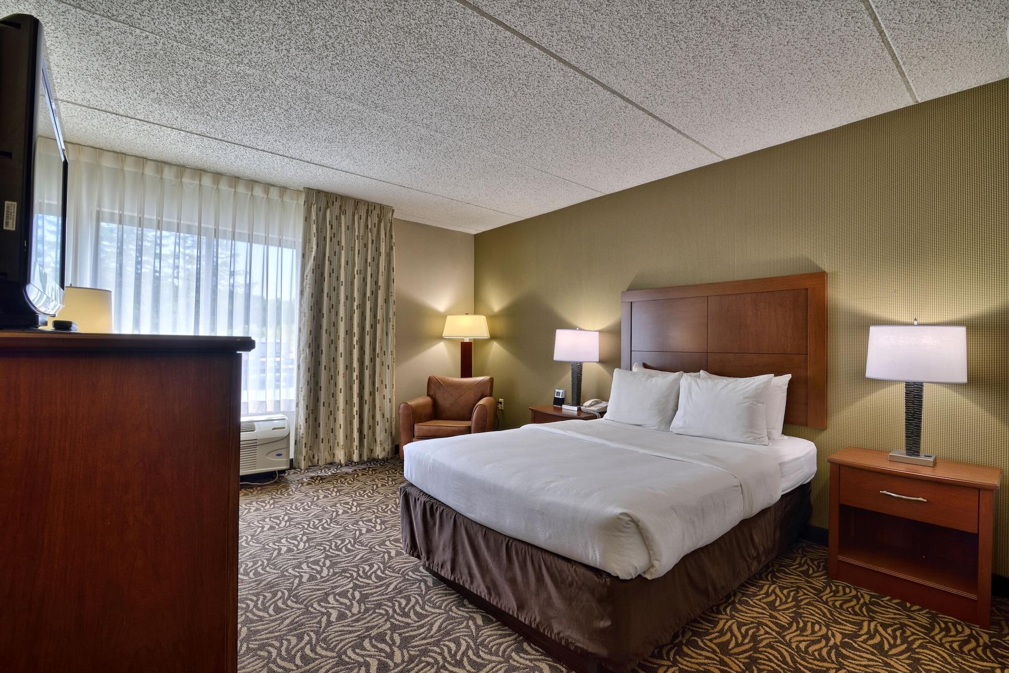 Clarion Inn & Suites - University Area Cortland Zewnętrze zdjęcie