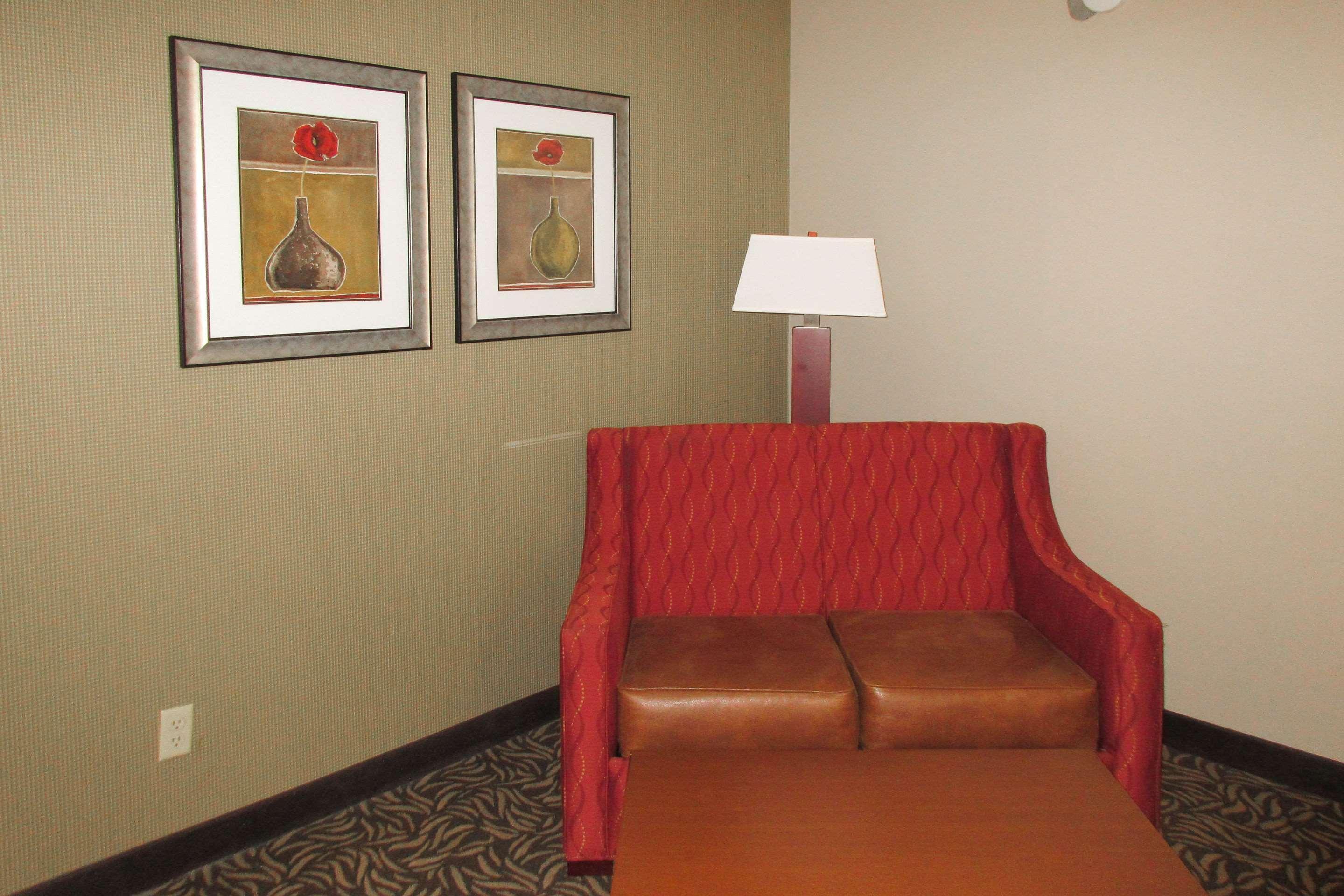 Clarion Inn & Suites - University Area Cortland Zewnętrze zdjęcie