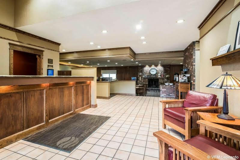 Clarion Inn & Suites - University Area Cortland Zewnętrze zdjęcie